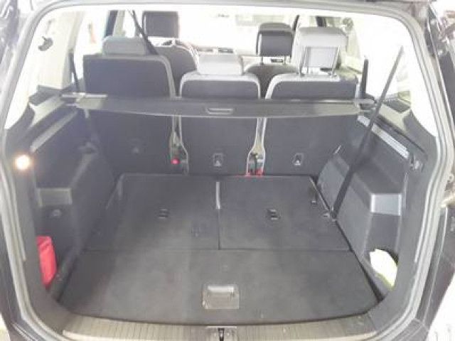 Fahrzeugabbildung Volkswagen Touran Comfortline 1,5 TSI DSG NAVI AHK 7-Sitzer