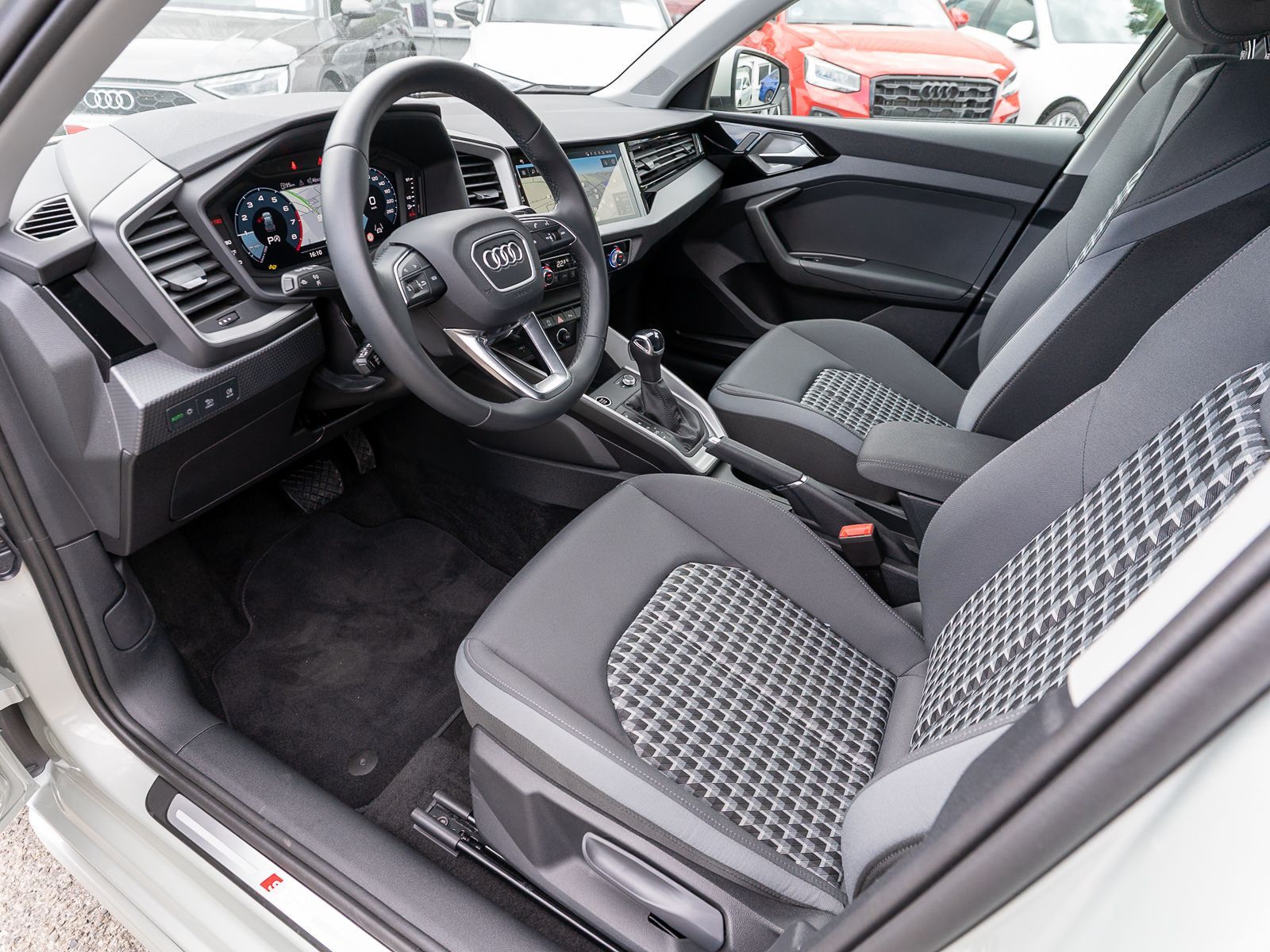 Fahrzeugabbildung Audi A1 Sportback S line 25TFSI Stronic Navi LED ACC