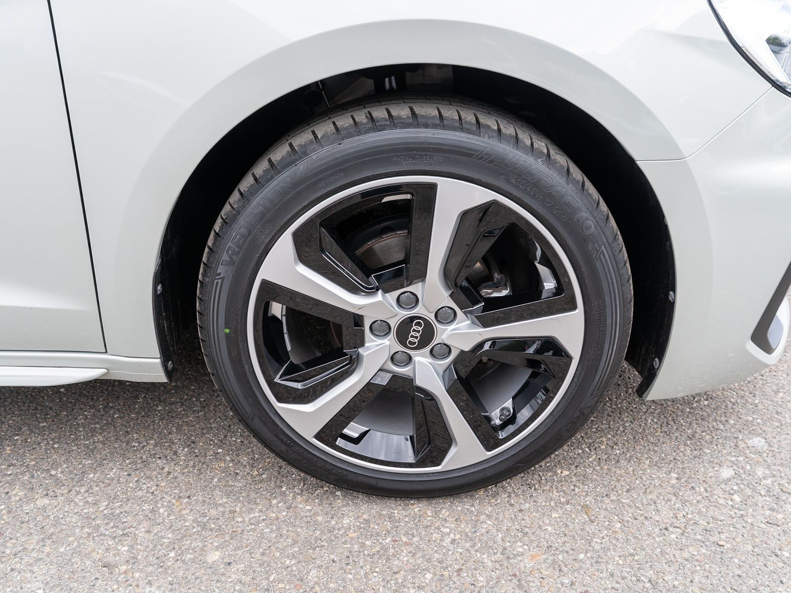 Fahrzeugabbildung Audi A1 Sportback S line 25TFSI Stronic Navi LED ACC