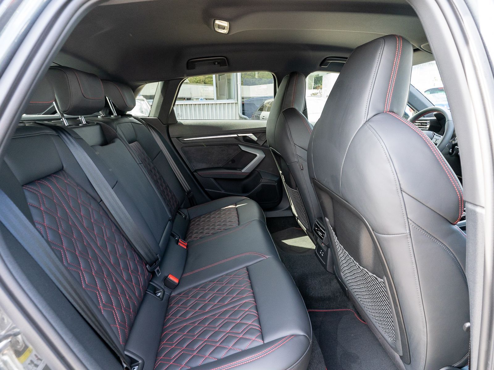 Fahrzeugabbildung Audi S3 Sportback TFSI Stronic Navi Matrix GRA VC
