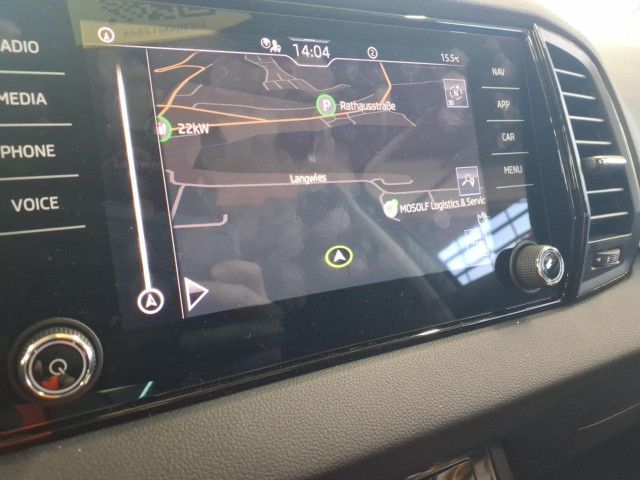 Fahrzeugabbildung SKODA Karoq Selection 1,5 TSI DSG LED NAVI RFK ACC VC