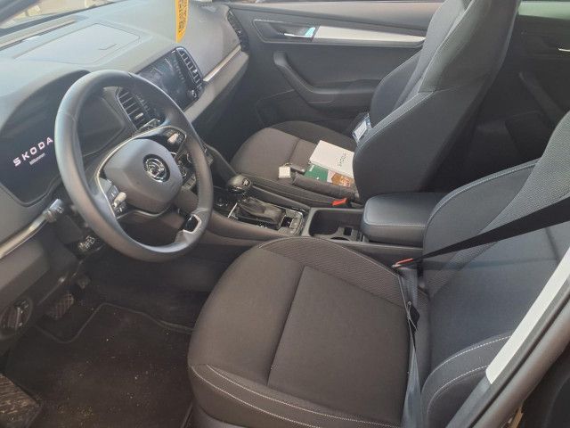 Fahrzeugabbildung SKODA Karoq Selection 1,5 TSI DSG LED NAVI RFK ACC VC