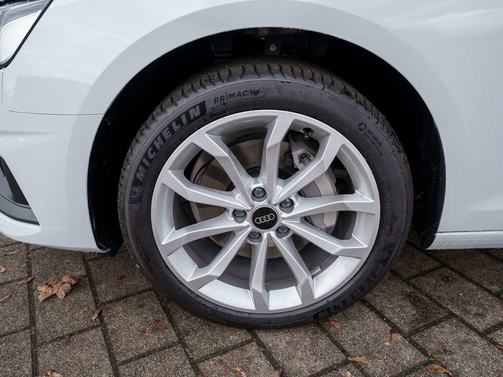 Fahrzeugabbildung Audi A4 Avant 40 TDI S tronic NAVI ACC RFK SHZ PDC VC