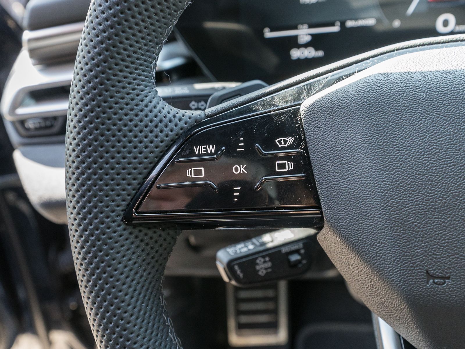 Fahrzeugabbildung Audi A5 Avant TDI quattro S tronic S line B&O HUD VC