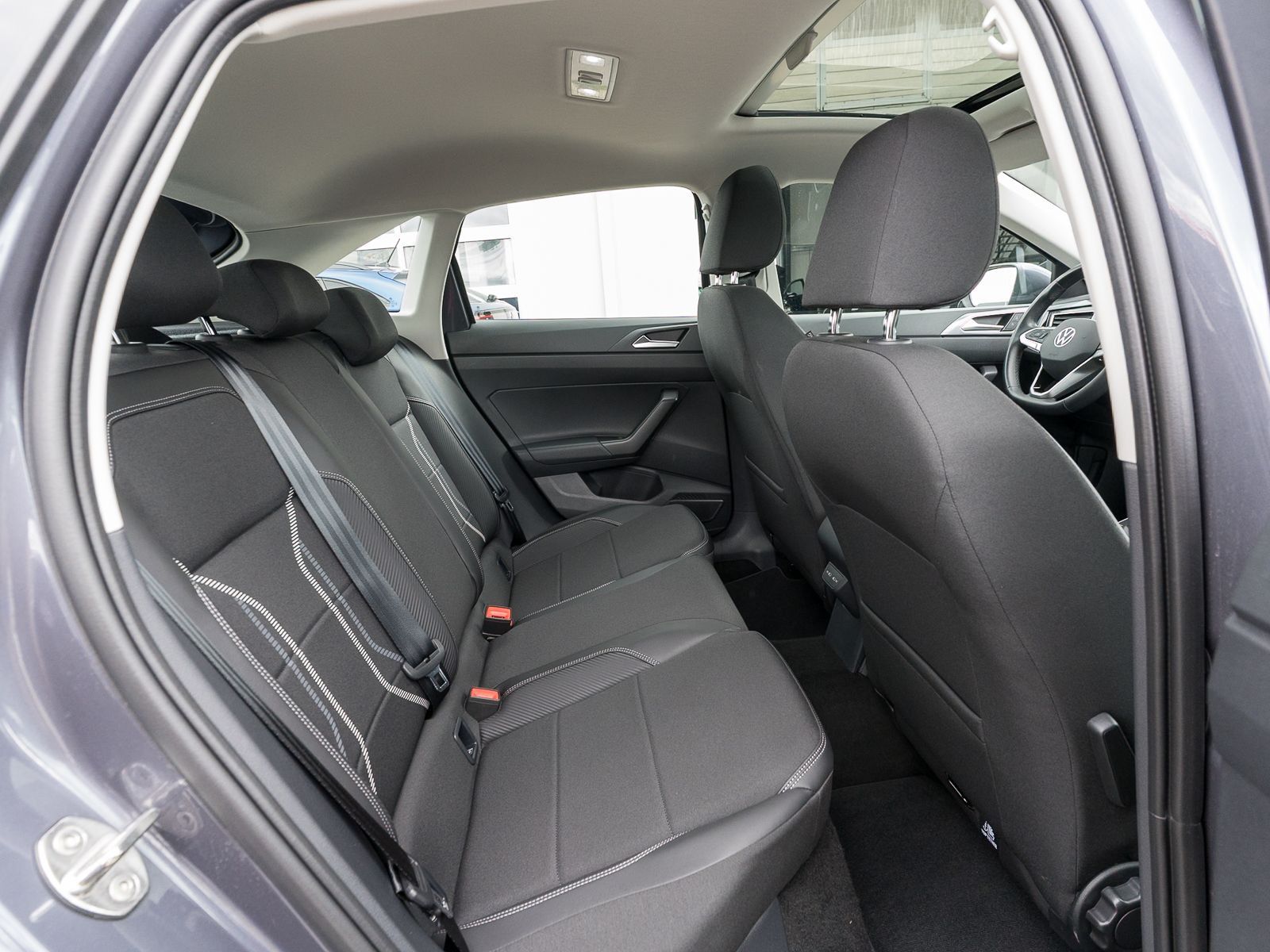 Fahrzeugabbildung Volkswagen Taigo Style 1.0 TSI DSG NAVI PANO RFK ACC AHK