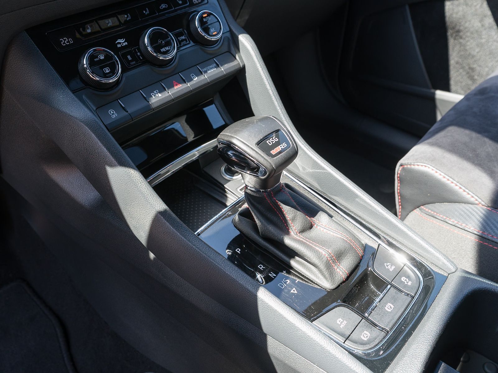 Fahrzeugabbildung SKODA Kodiaq RS 2,0 TDI DSG LED NAVI PANO 360° VC AHK