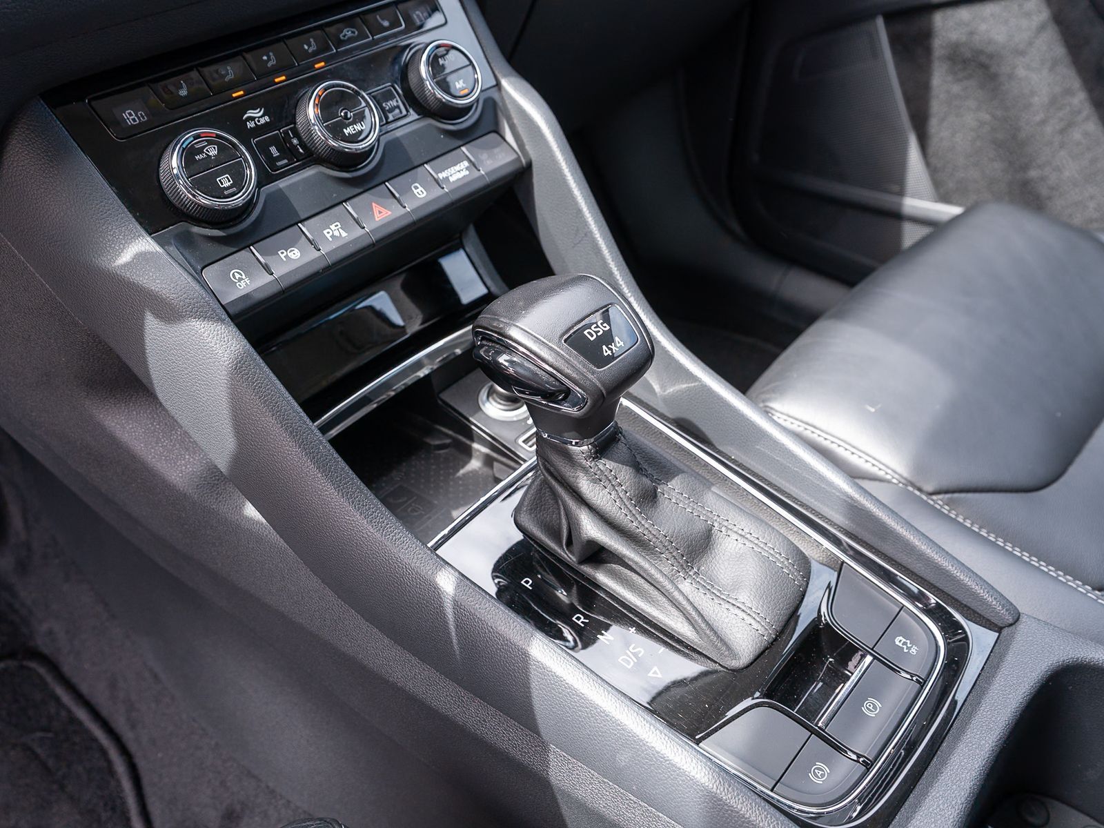 Fahrzeugabbildung SKODA Kodiaq Style 4x4 2,0TDI DSG LED NAVI 360° RFK VC