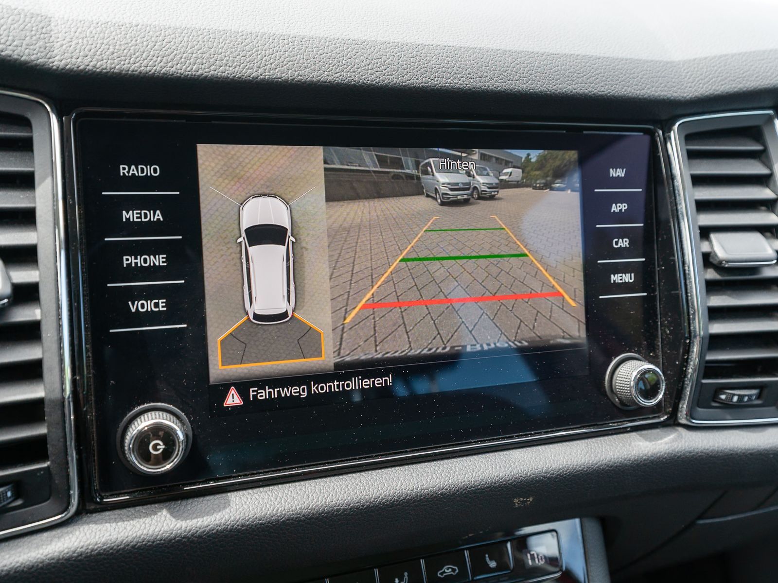 Fahrzeugabbildung SKODA Kodiaq Style 4x4 2,0TDI DSG LED NAVI 360° RFK VC