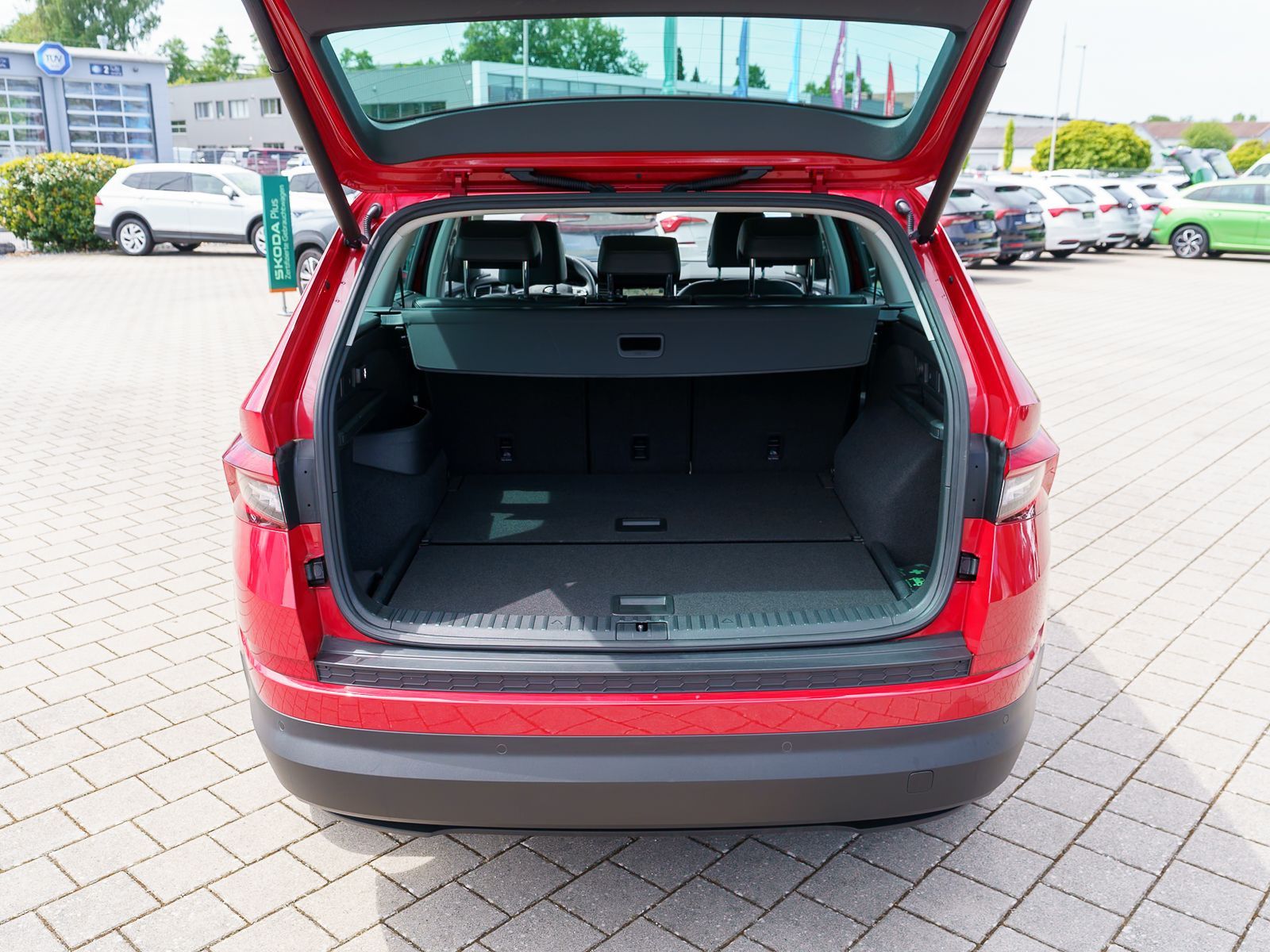 Fahrzeugabbildung SKODA Kodiaq Style 4x4 2,0TDI DSG LED NAVI 360° RFK VC
