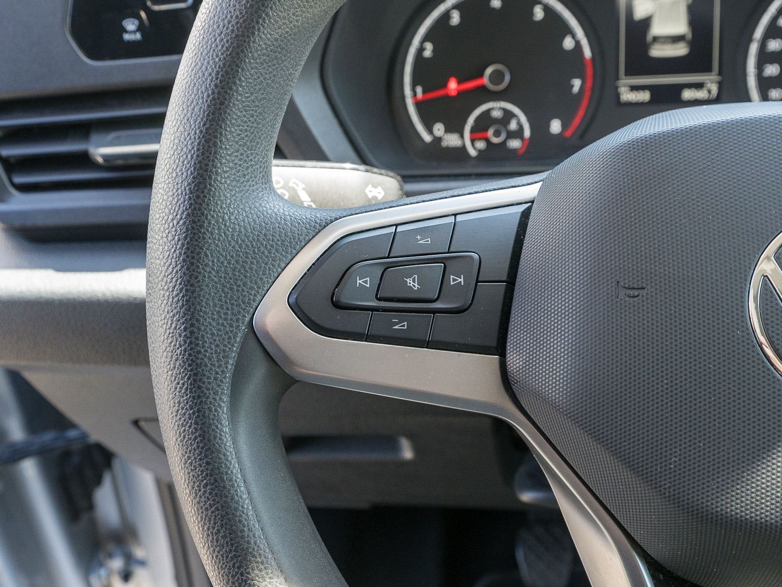 Fahrzeugabbildung Volkswagen Caddy Cargo 1.5 TSI PDC vo/hi Klima SHZ NAVI