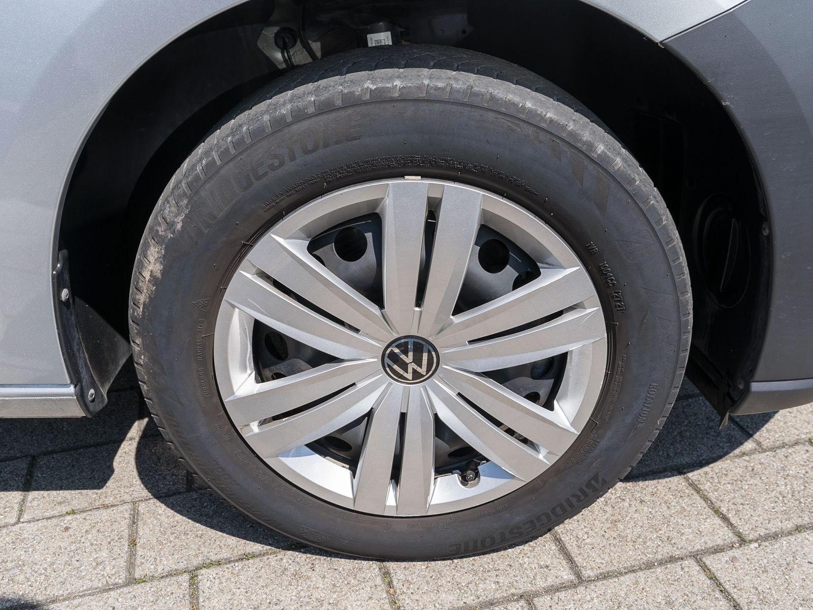 Fahrzeugabbildung Volkswagen Caddy Cargo 1.5 TSI PDC vo/hi Klima SHZ NAVI