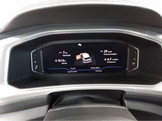 Fahrzeugabbildung Volkswagen T-Roc Life Move 1,5 TSI DSG LED NAVI AHK VC SHZ