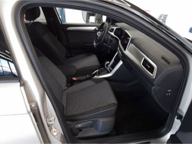 Fahrzeugabbildung Volkswagen T-Roc Life Move 1,5 TSI DSG LED NAVI AHK VC SHZ