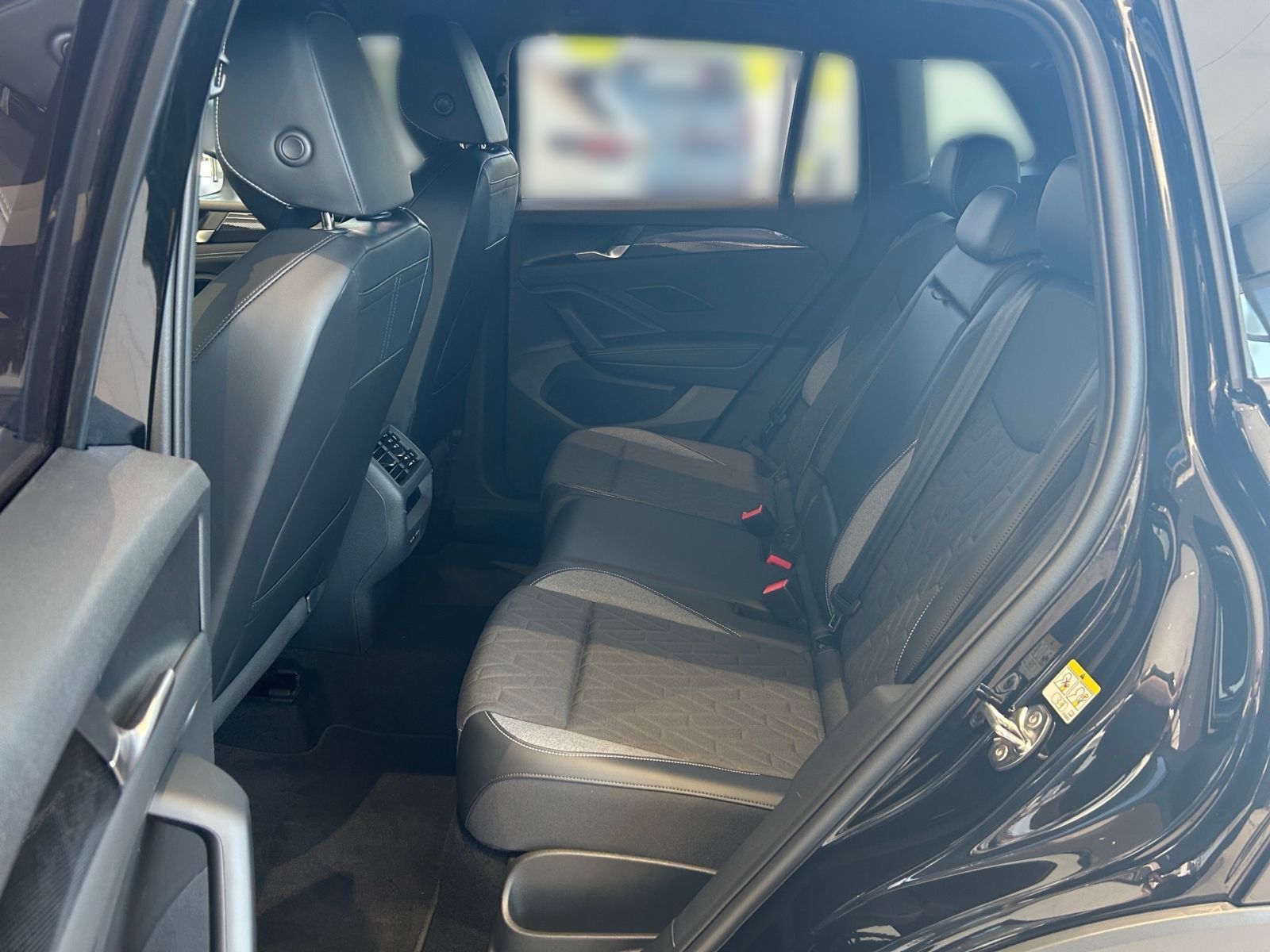 Fahrzeugabbildung Volkswagen Tiguan Goal 1,5 l eTSI 150 PS DSG