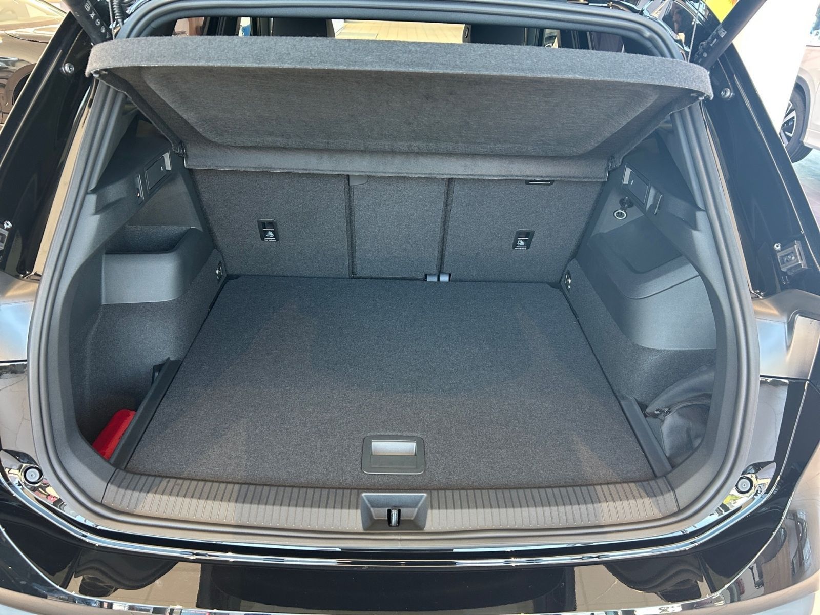 Fahrzeugabbildung Volkswagen Tiguan Goal 1,5 l eTSI 150 PS DSG