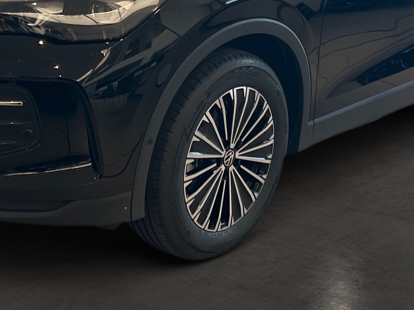 Fahrzeugabbildung Volkswagen Tiguan Goal 1,5 l eTSI 150 PS DSG