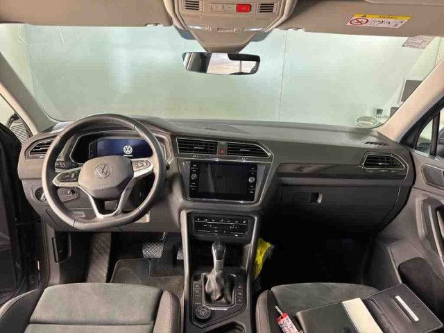Fahrzeugabbildung Volkswagen Tiguan Elegance 4Motion 2,0 TDI DSG LED NAVI AHK