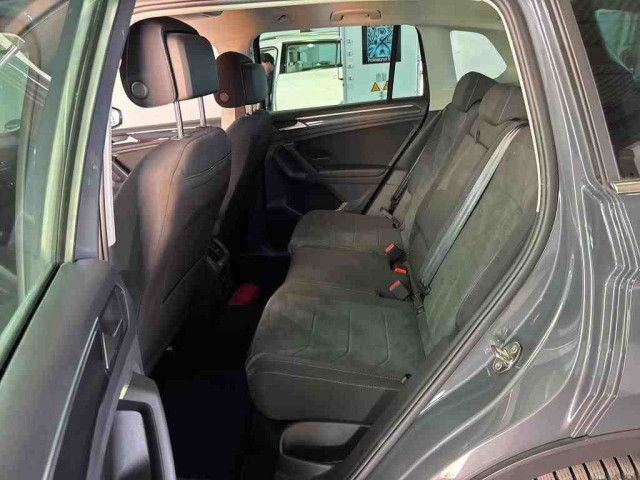 Fahrzeugabbildung Volkswagen Tiguan Elegance 4Motion 2,0 TDI DSG LED NAVI AHK