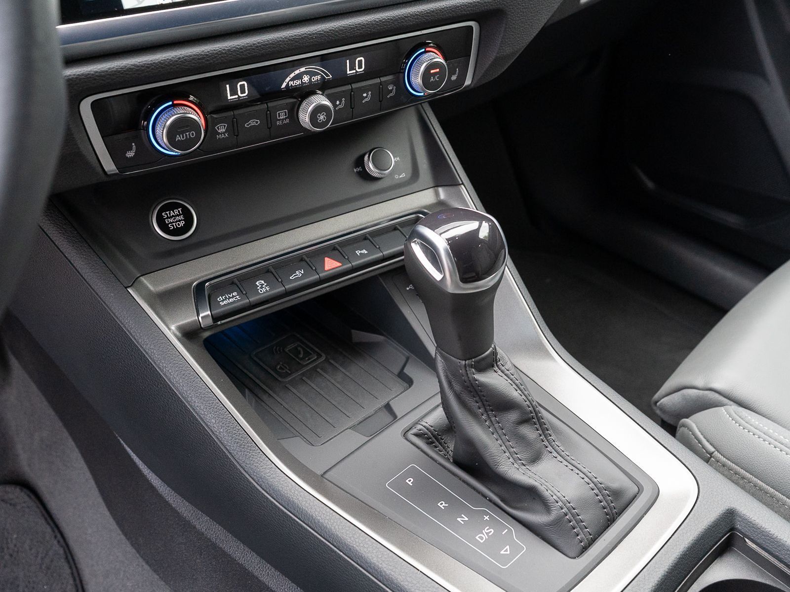 Fahrzeugabbildung Audi Q3 Sportback S line 45TFSI e Navi Matrix ACC VC