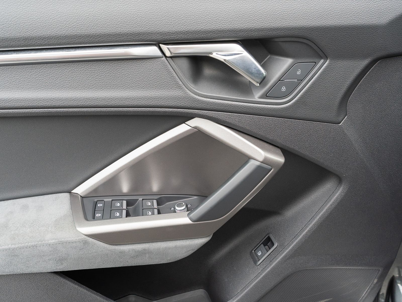 Fahrzeugabbildung Audi Q3 Sportback S line 45TFSI e Navi Matrix ACC VC