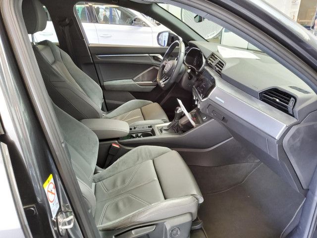 Fahrzeugabbildung Audi Q3 Sportback S line 45TFSI e Navi Matrix ACC VC