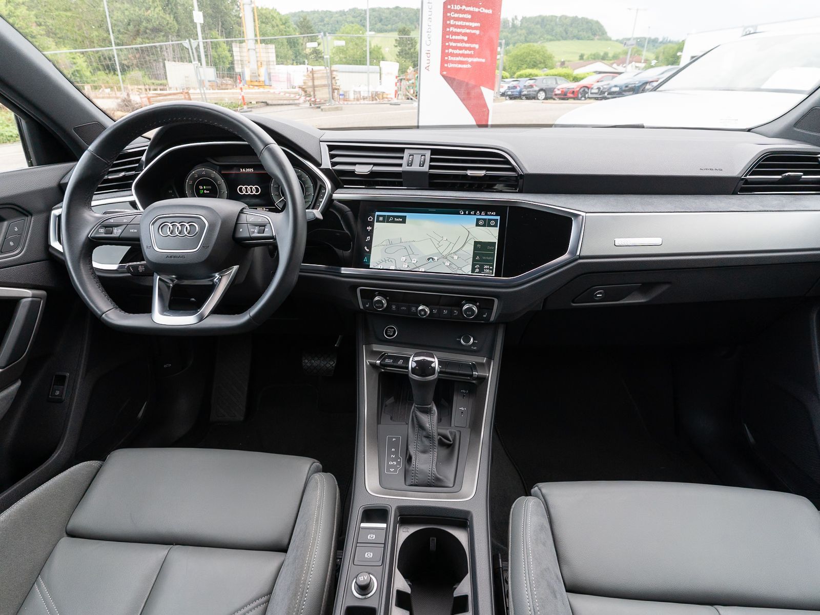 Fahrzeugabbildung Audi Q3 Sportback S line 45TFSI e Navi Matrix ACC VC