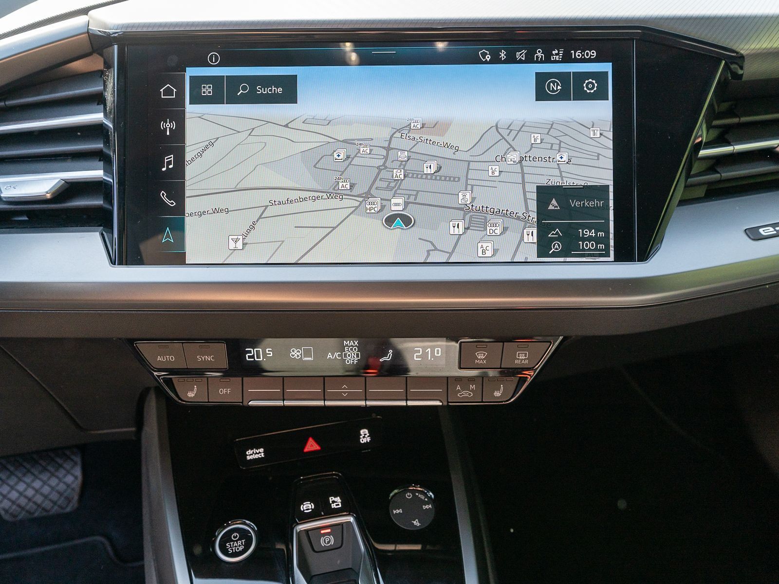 Fahrzeugabbildung Audi Q4 Sportback 35 e-tron Navi Matrix RFK ACC HUD
