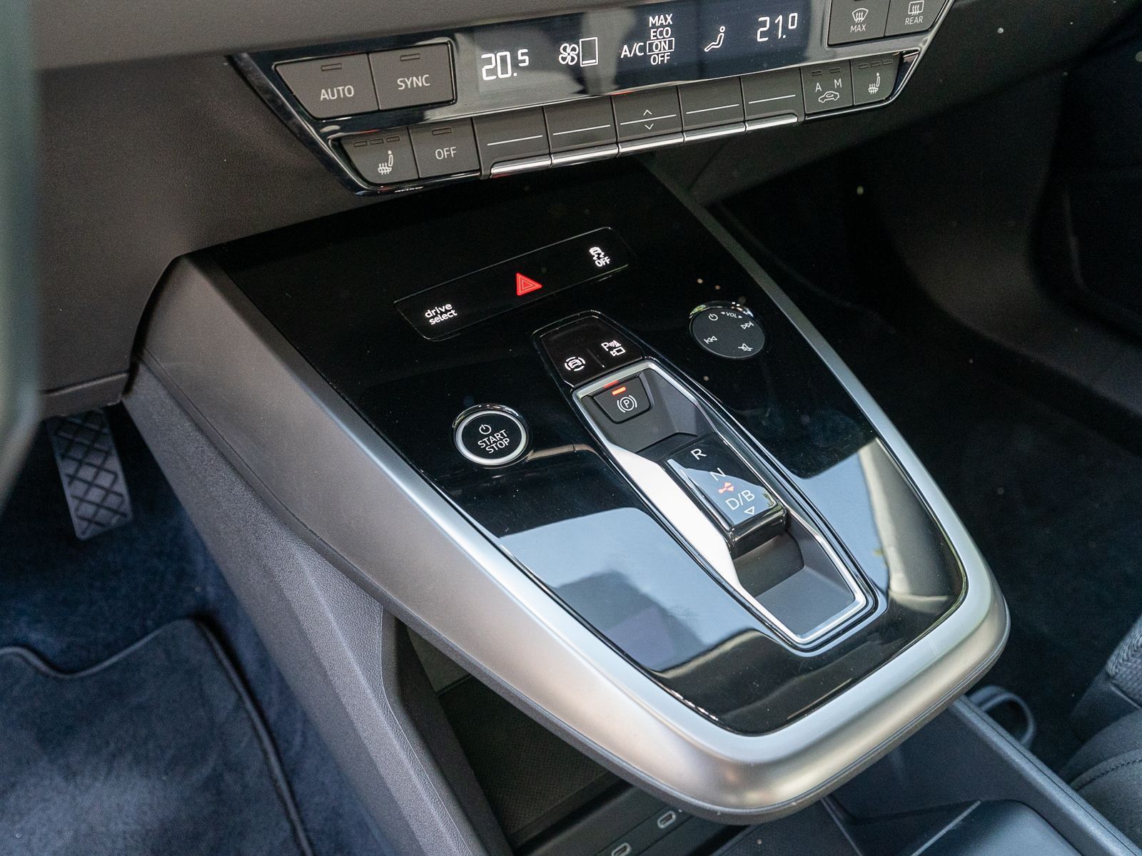 Fahrzeugabbildung Audi Q4 Sportback 35 e-tron Navi Matrix RFK ACC HUD
