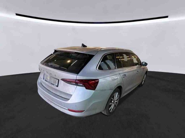 Fahrzeugabbildung SKODA Octavia Combi Style 2,0 TDI DSG NAVI PANO LEDER