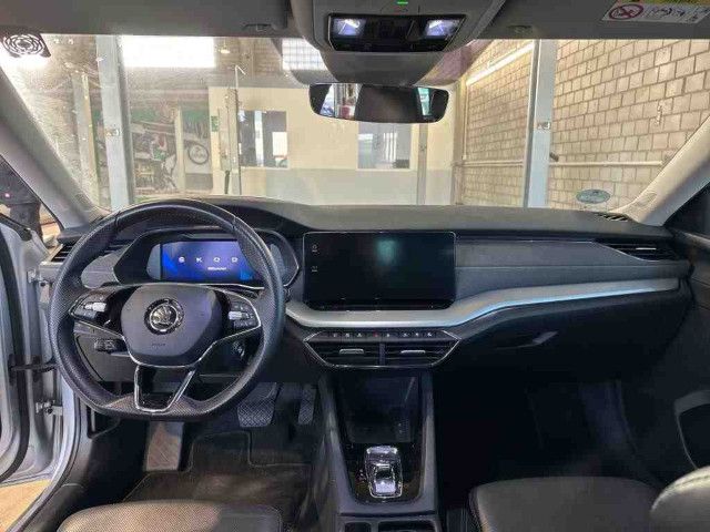 Fahrzeugabbildung SKODA Octavia Combi Style 2,0 TDI DSG NAVI PANO LEDER