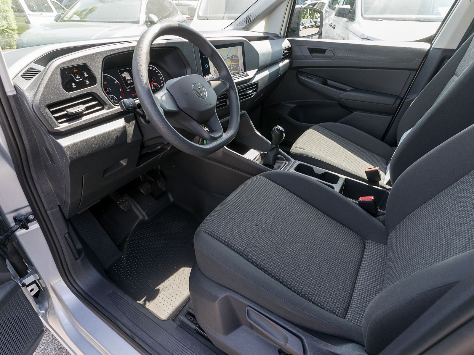 Fahrzeugabbildung Volkswagen Caddy Cargo 1.5 TSI PDC vo/hi Climatronic NAVI