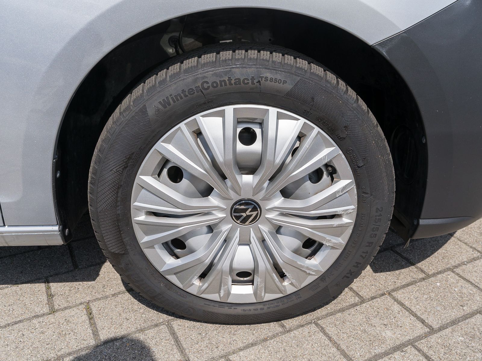 Fahrzeugabbildung Volkswagen Caddy Cargo 1.5 TSI PDC vo/hi Climatronic NAVI