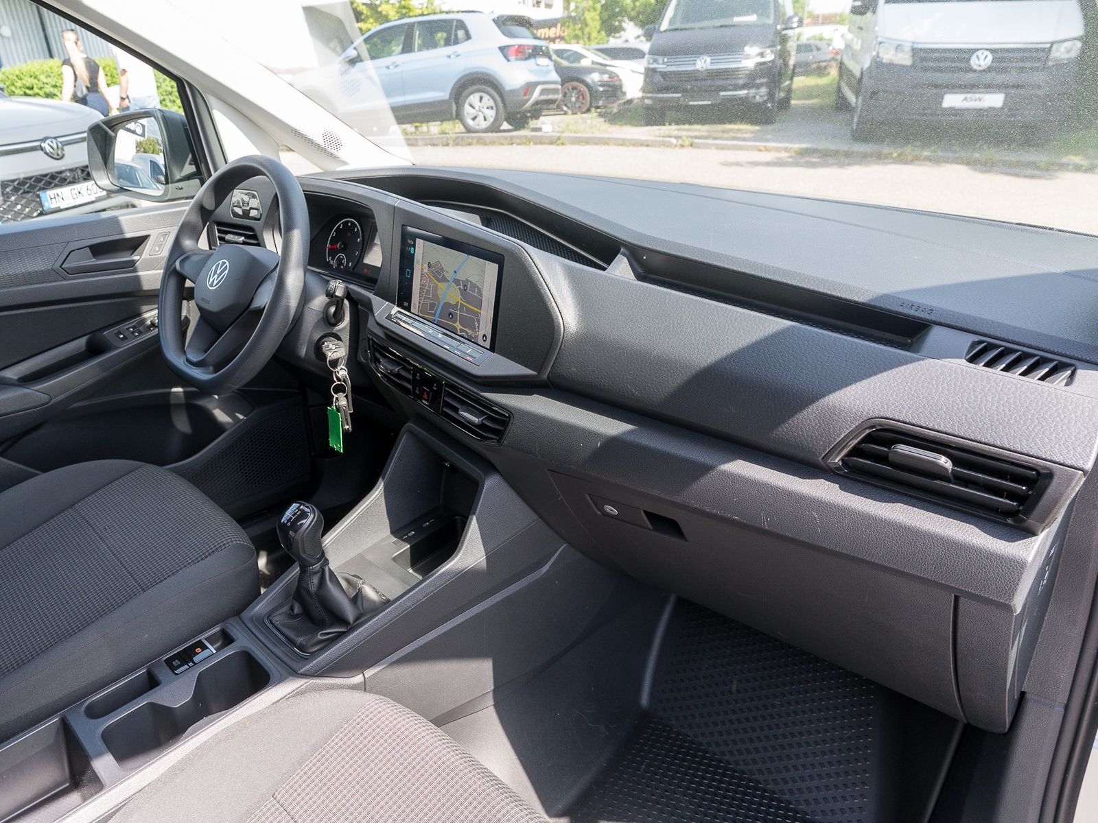 Fahrzeugabbildung Volkswagen Caddy Cargo 1.5 TSI PDC vo/hi Climatronic NAVI