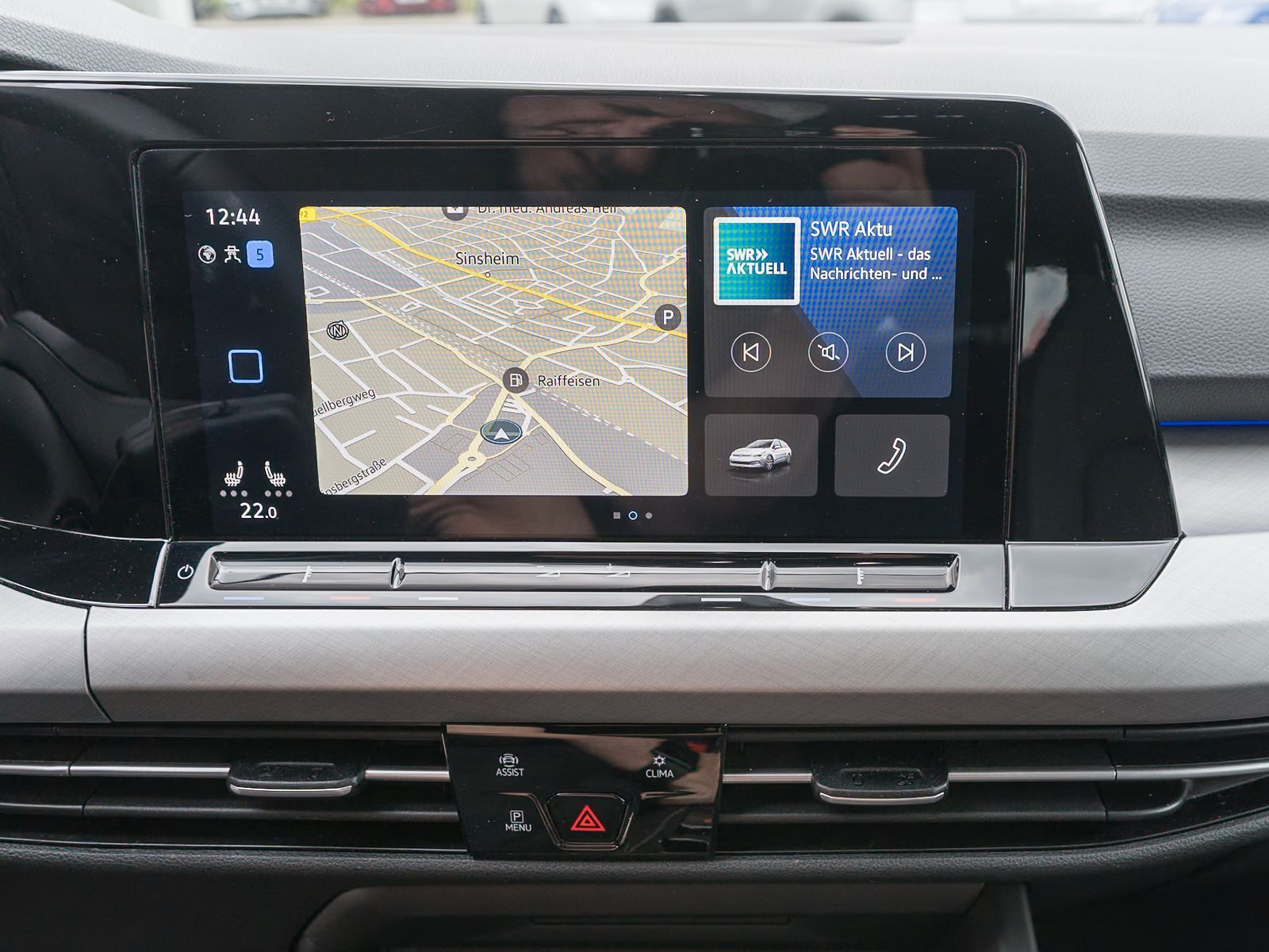 Fahrzeugabbildung Volkswagen Golf Variant Life 2.0TDI DSG LED Nav PDC ACC SHZ
