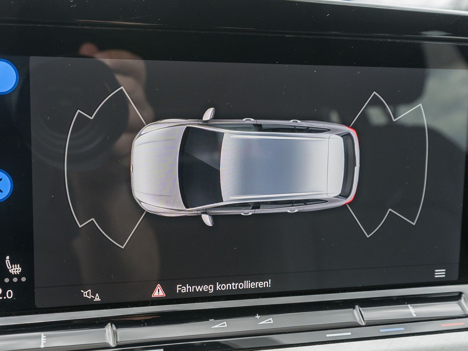 Fahrzeugabbildung Volkswagen Golf Variant Life 2.0TDI DSG LED Nav PDC ACC SHZ
