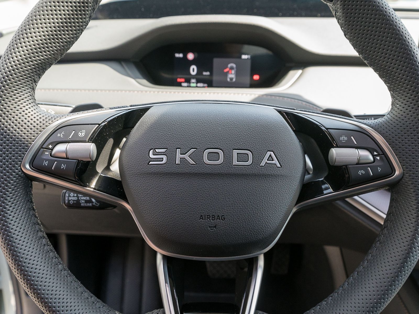 Fahrzeugabbildung SKODA Elroq 85 LED Wärmepumpe NAVI Head-Up RFK AHK