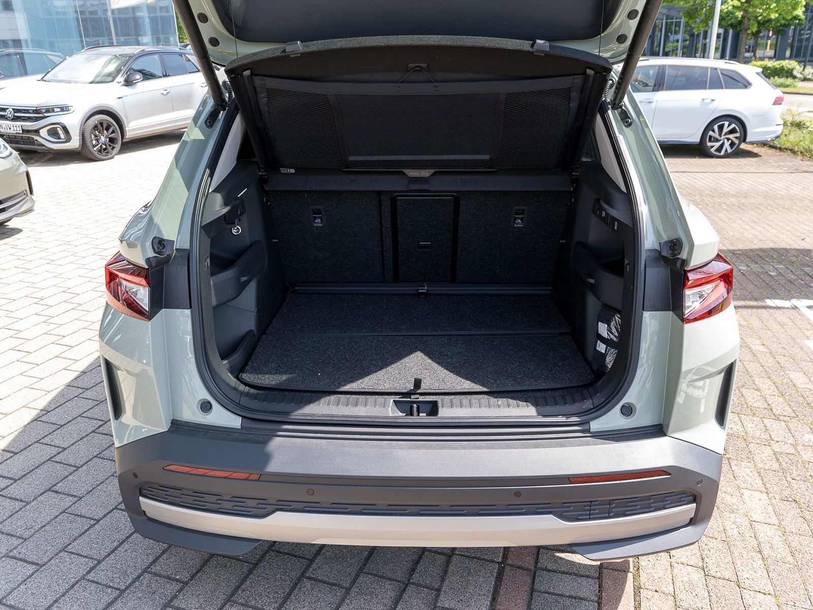 Fahrzeugabbildung SKODA Elroq 85 LED Wärmepumpe NAVI Head-Up RFK AHK