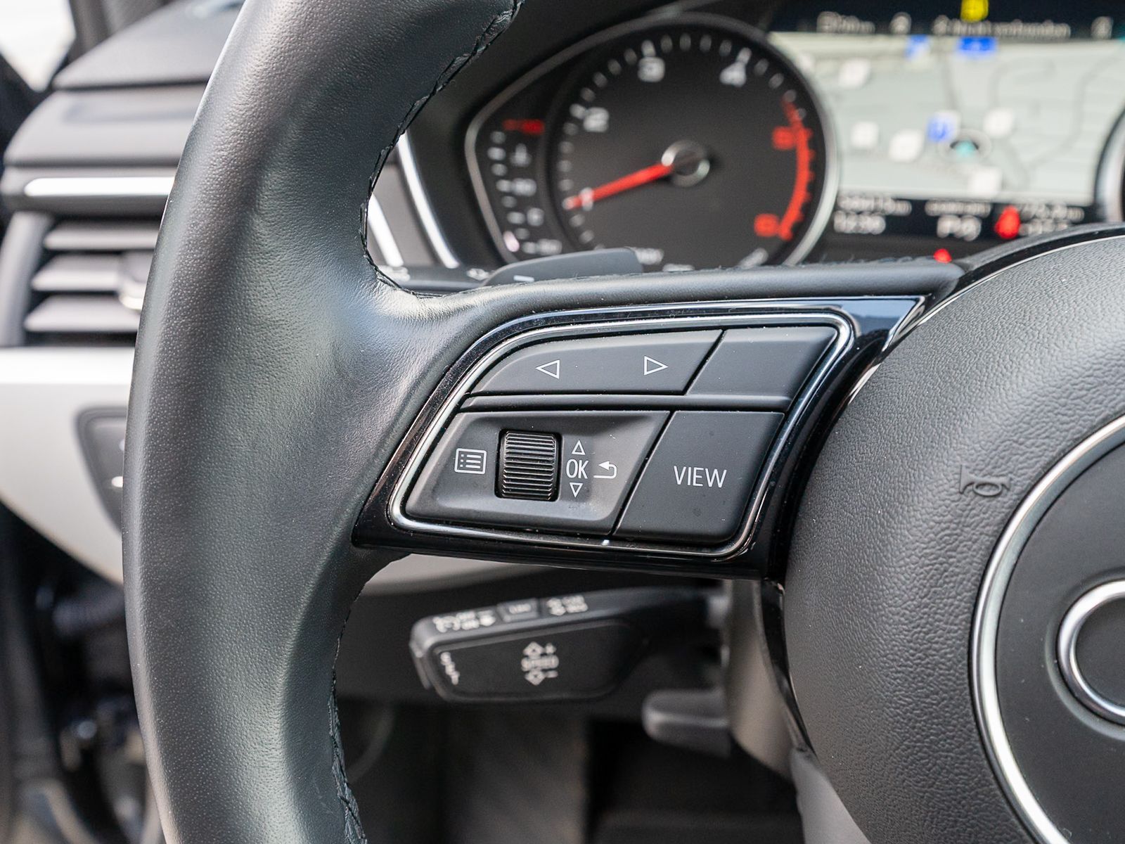 Fahrzeugabbildung Audi A4 Avant S line 40TDI quattro Stronic LED B&O