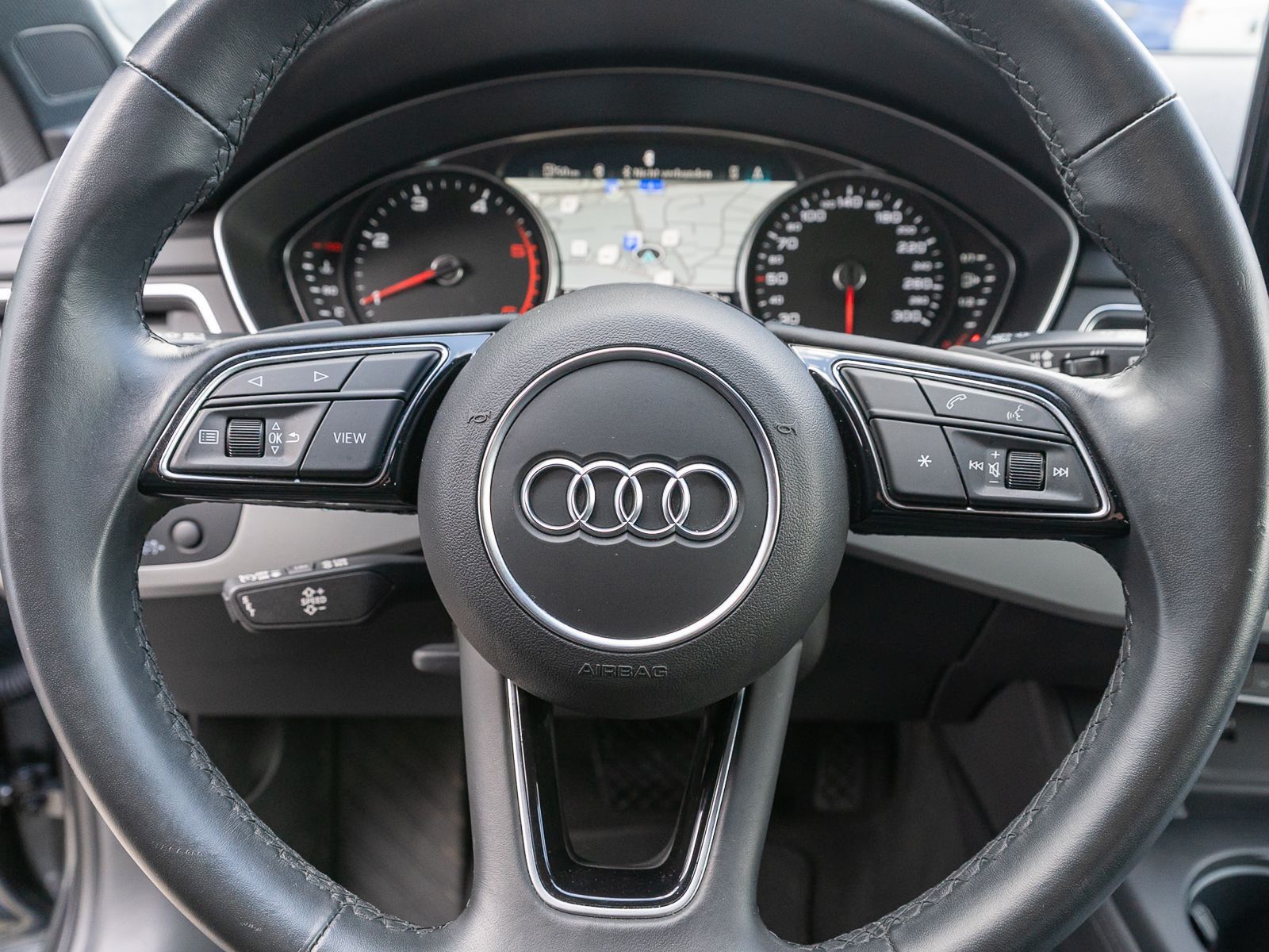Fahrzeugabbildung Audi A4 Avant S line 40TDI quattro Stronic LED B&O