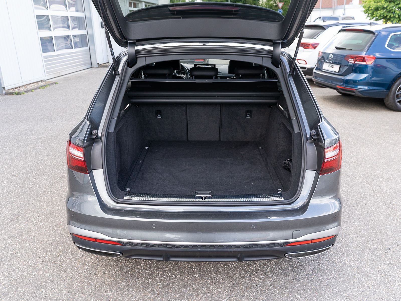 Fahrzeugabbildung Audi A4 Avant S line 40TDI quattro Stronic LED B&O