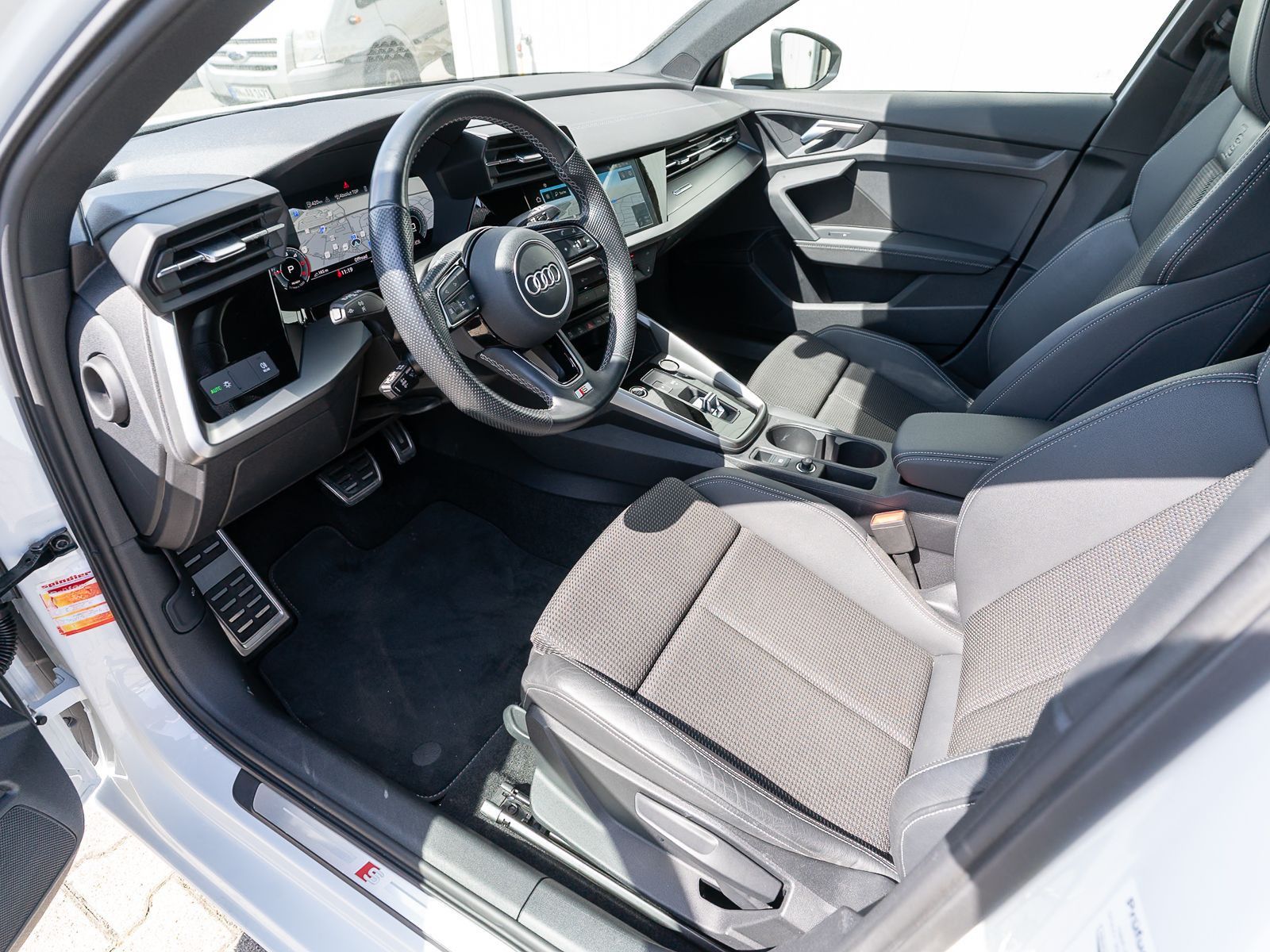 Fahrzeugabbildung Audi A3 Sportback S line 35TDI Stronic Nav LED GRA VC