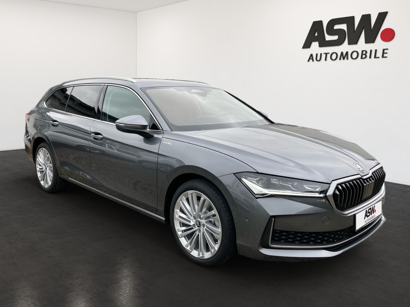 Fahrzeugabbildung SKODA Superb Combi L&K 1,5TSI iV 204PS DSG Pano AHK