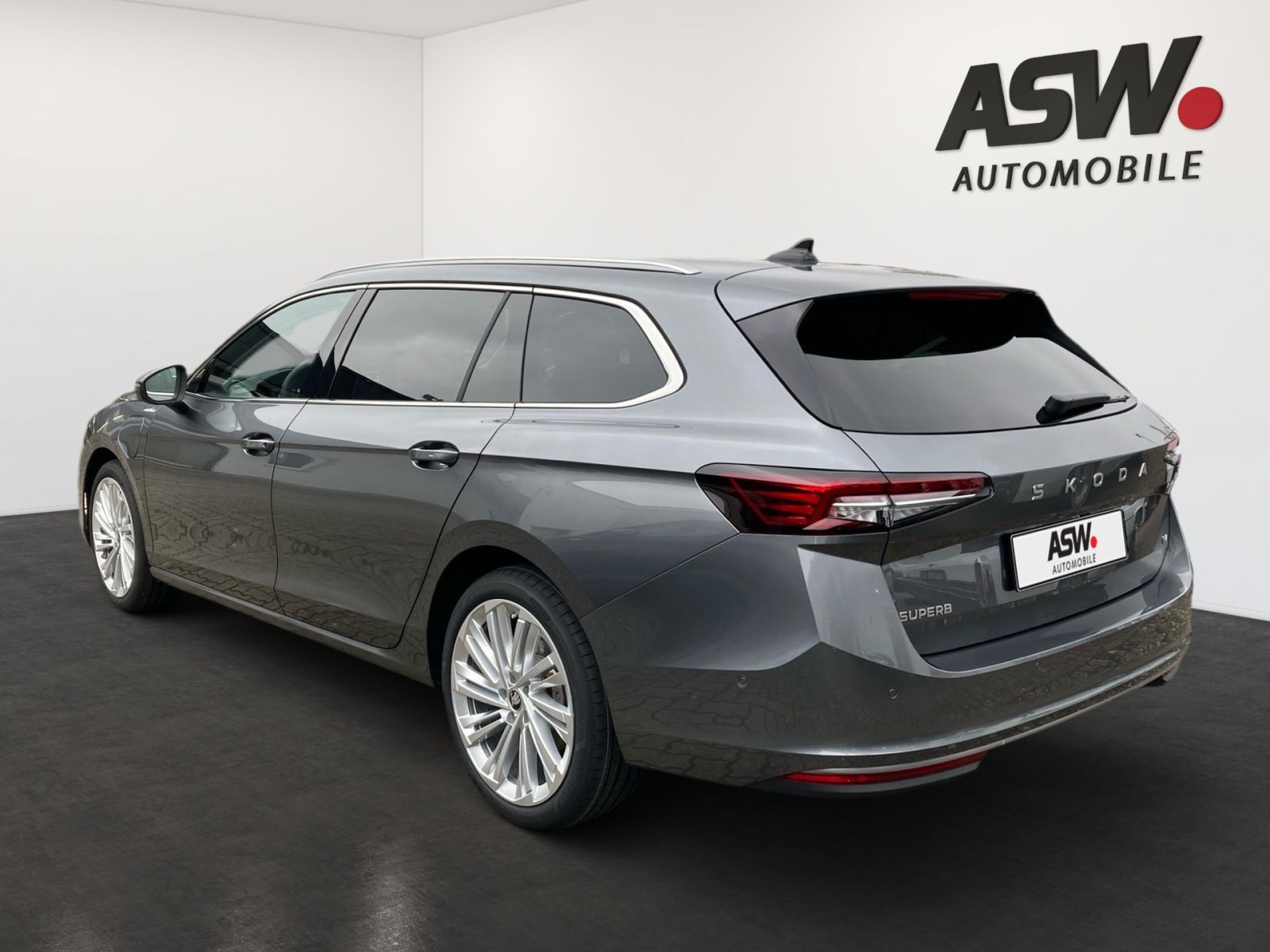 Fahrzeugabbildung SKODA Superb Combi L&K 1,5TSI iV 204PS DSG Pano AHK
