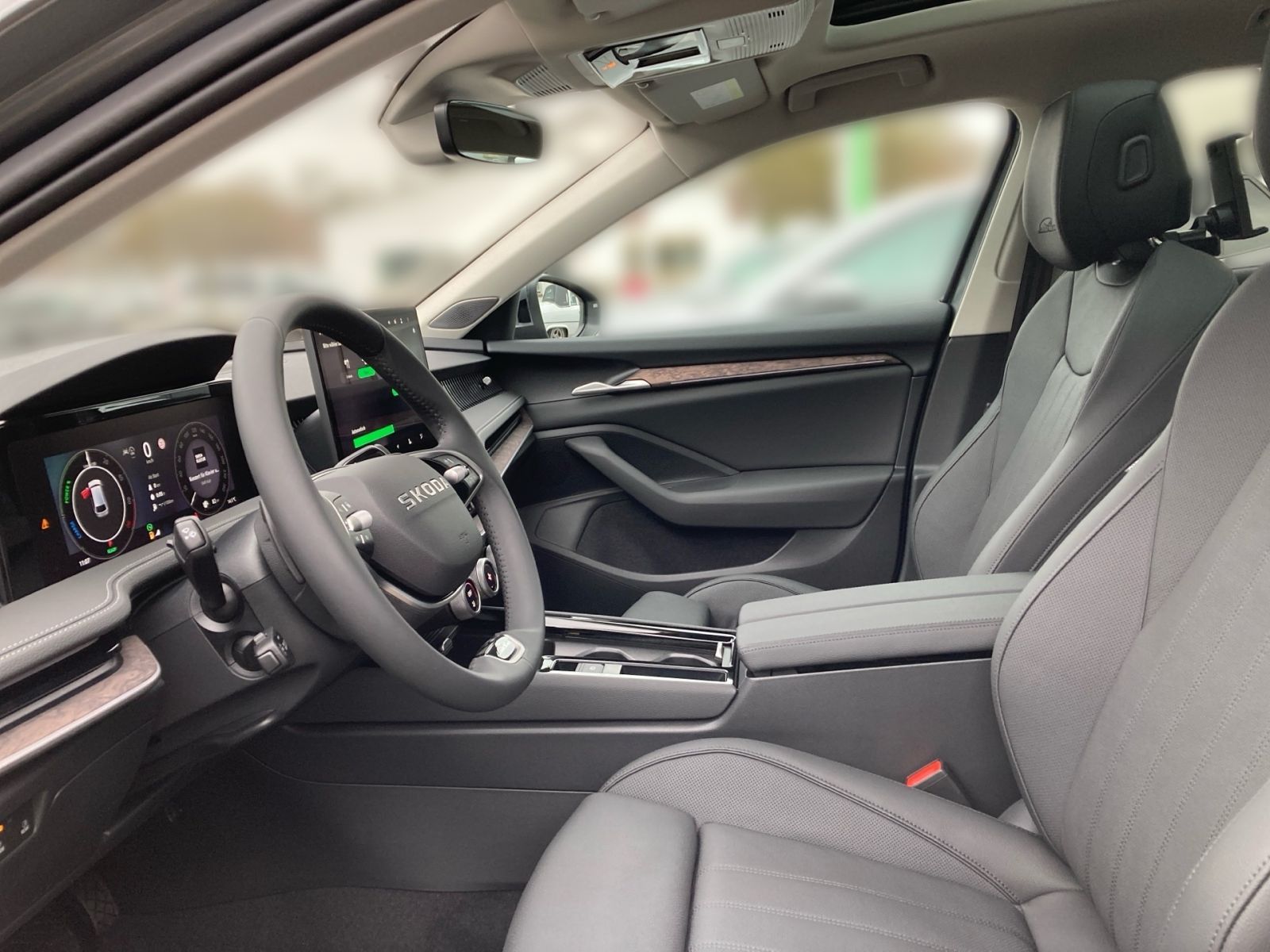 Fahrzeugabbildung SKODA Superb Combi L&K 1,5TSI iV 204PS DSG Pano AHK