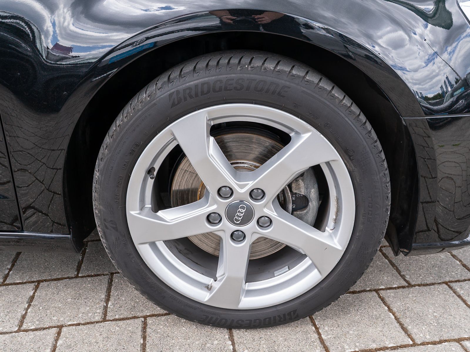 Fahrzeugabbildung Audi A3 Sportback Sport 40TFSI quattro Navi Xenon RFK
