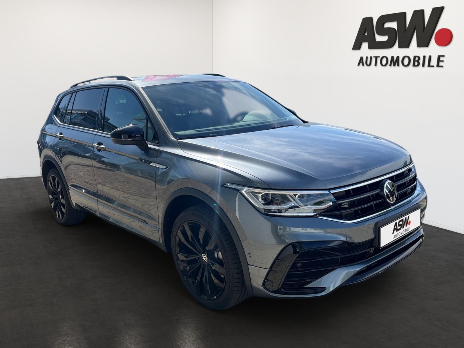 Fahrzeugabbildung Volkswagen Tiguan Allspace R-Line 2,0 TSI 4M DSG *AHK*