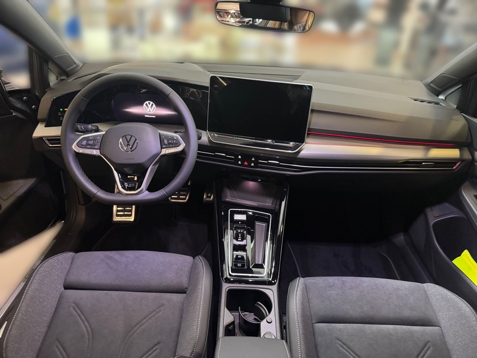 Fahrzeugabbildung Volkswagen Golf Style 1,5l eTSI OPF 110 kW (150 PS) 7-Gang-