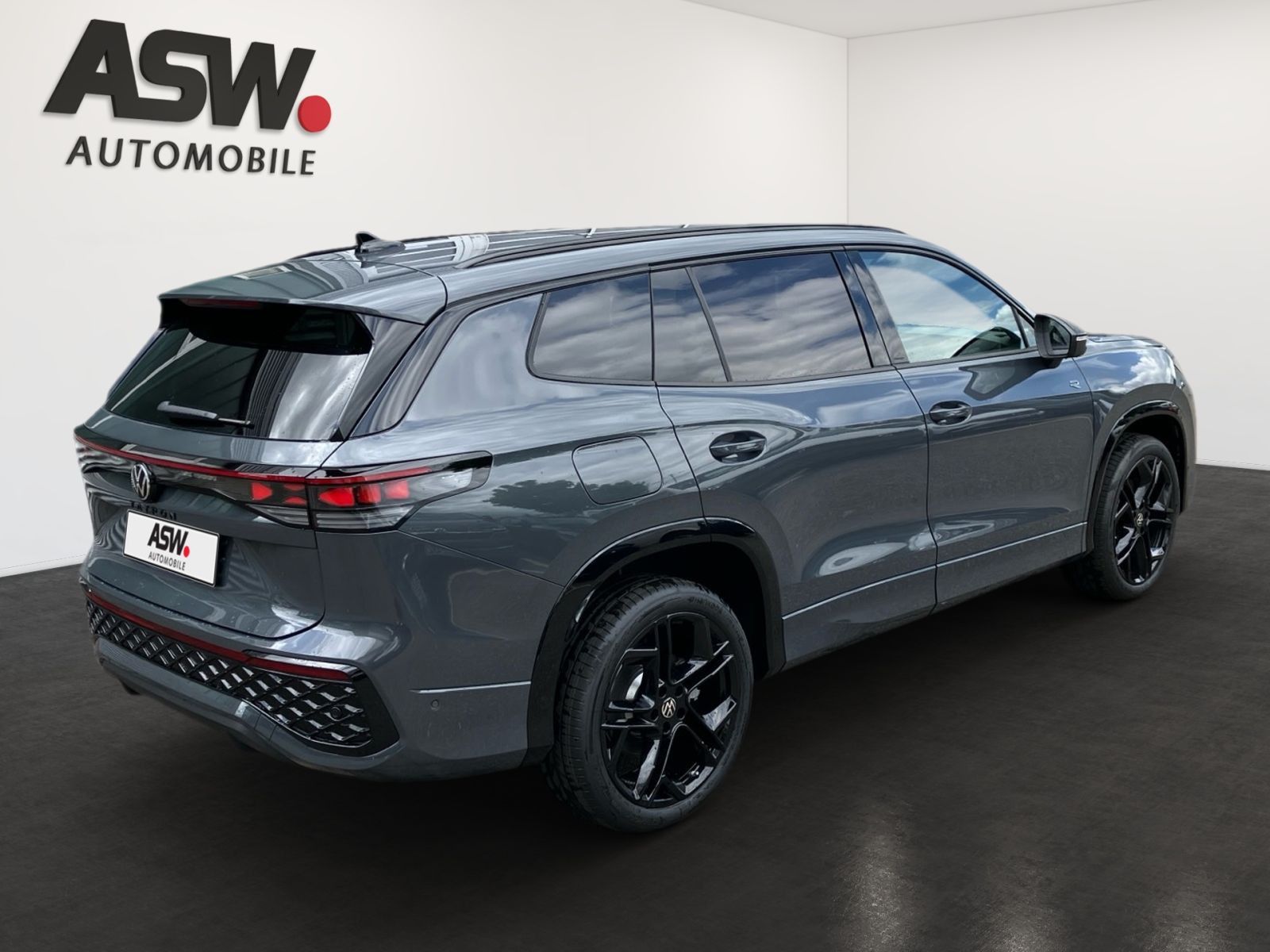 Fahrzeugabbildung Volkswagen Tayron R-Line 1,5 l eHybrid OPF 130 kW (177 PS)