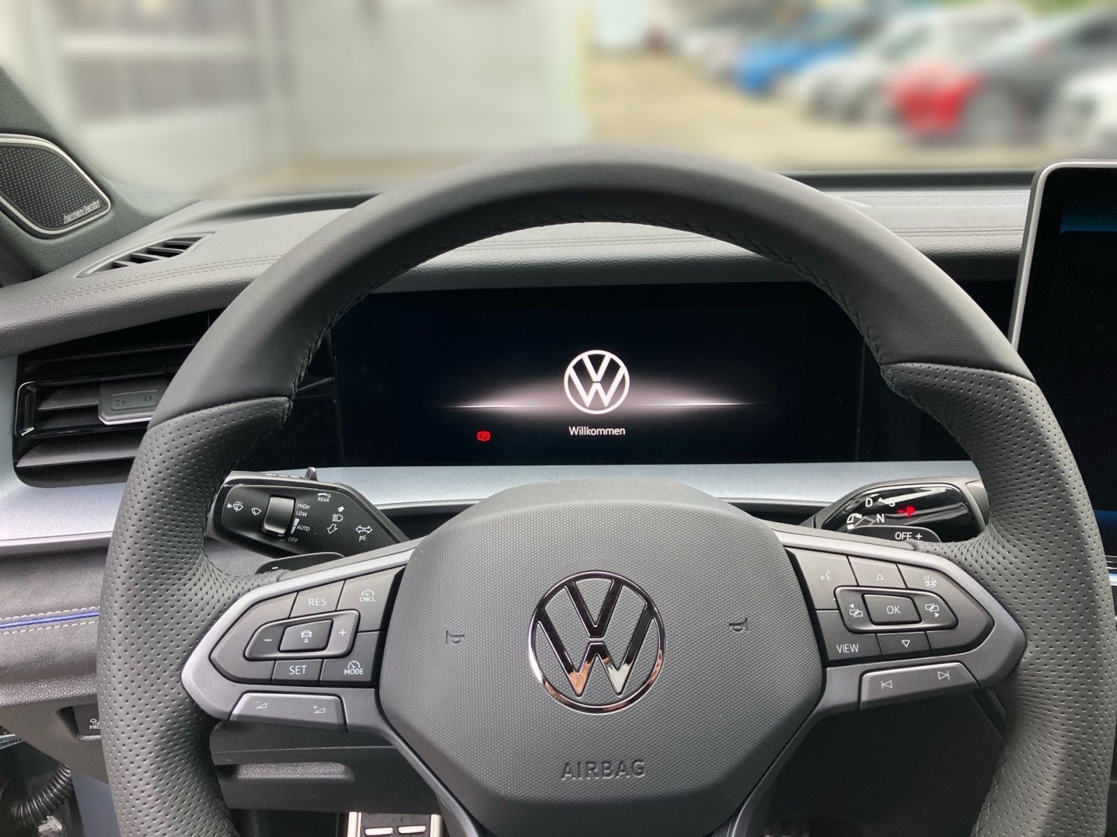 Fahrzeugabbildung Volkswagen Tayron R-Line 1,5 l eHybrid OPF 130 kW (177 PS)