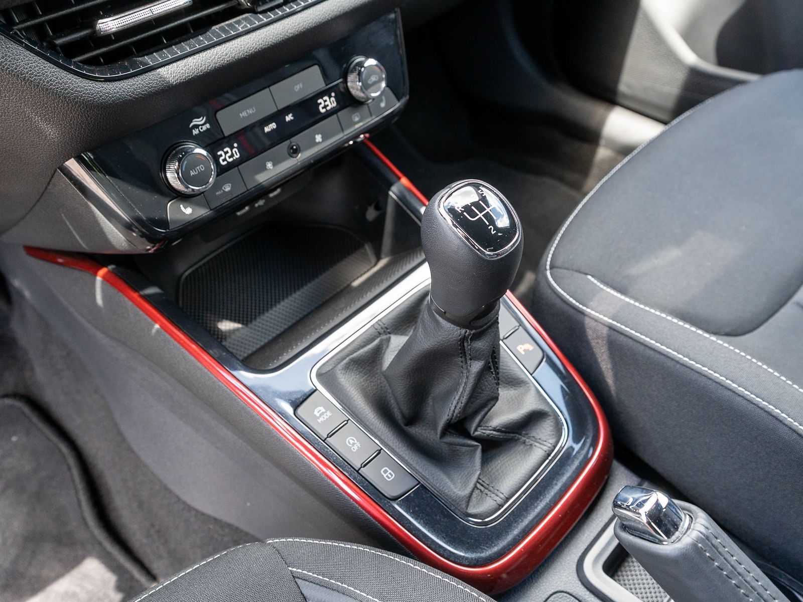 Fahrzeugabbildung SKODA Fabia Monte Carlo 1,0 TSI LED NAVI RFK VC ACC